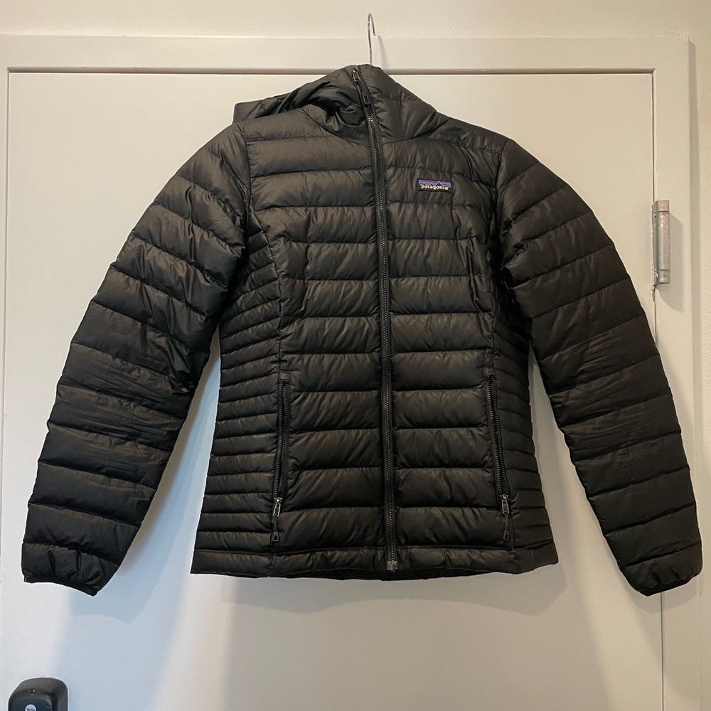Women’s Patagonia down jacket small